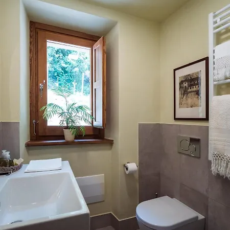 Le Cune - Private Pool, Airco, Jacuzzi Palazzo (Ancona)